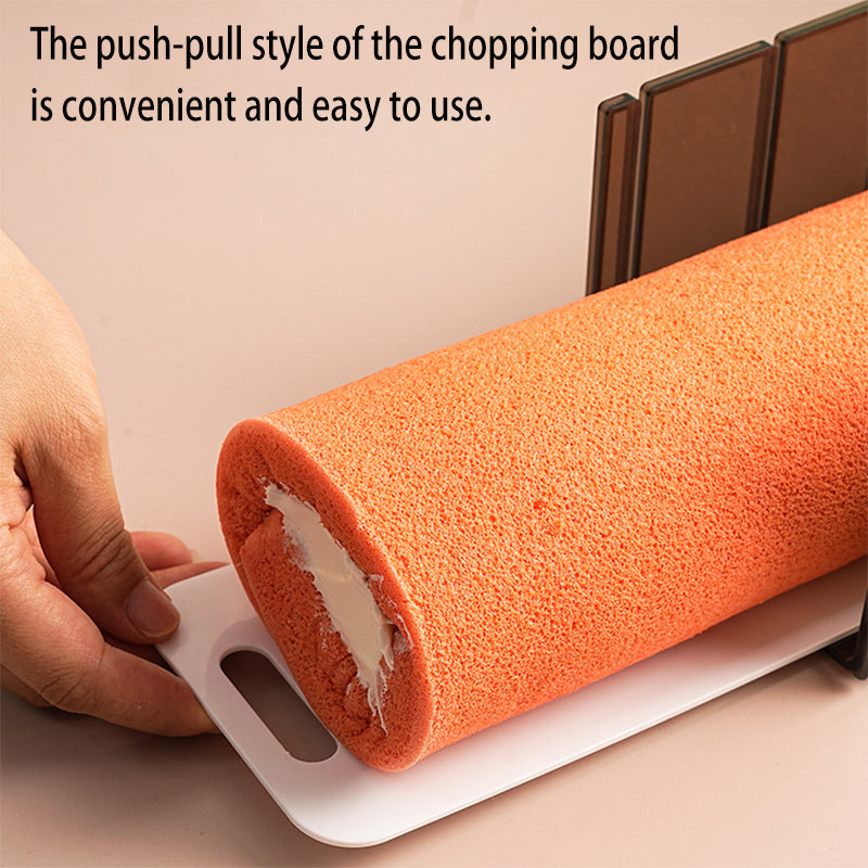 Specialized uniform division mold slicer for cutting cake rolls into pieces
