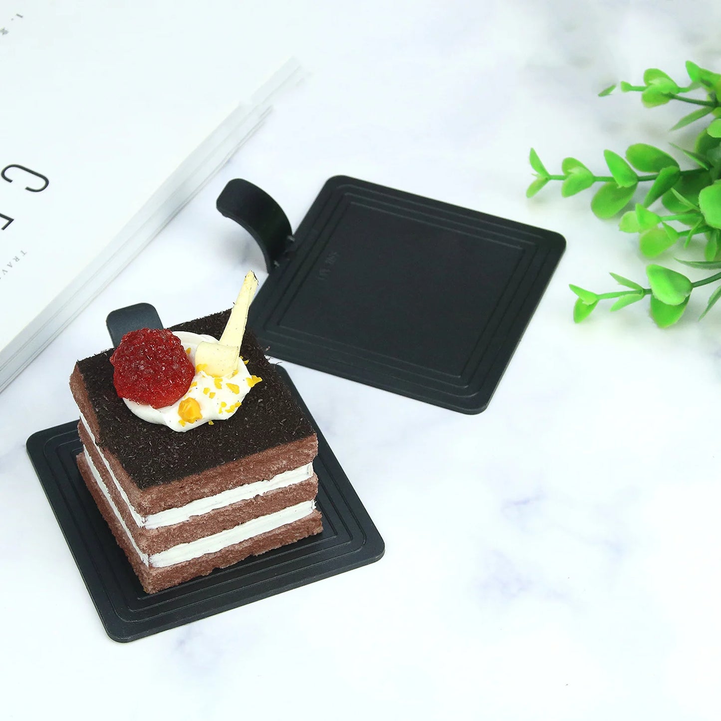 Customized Disposable Environmentally Friendly and Durable Multi Shaped Cake Tray, Food Grade Plastic Mousse Mat