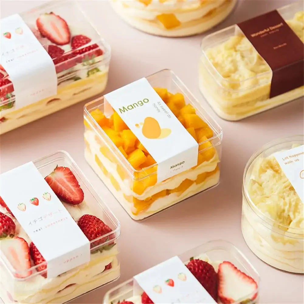 Customized High-quality Food Grade Plastic Transparent Biscuit Box, Pastry and Dessert Tiramisu Small square Transparent Box