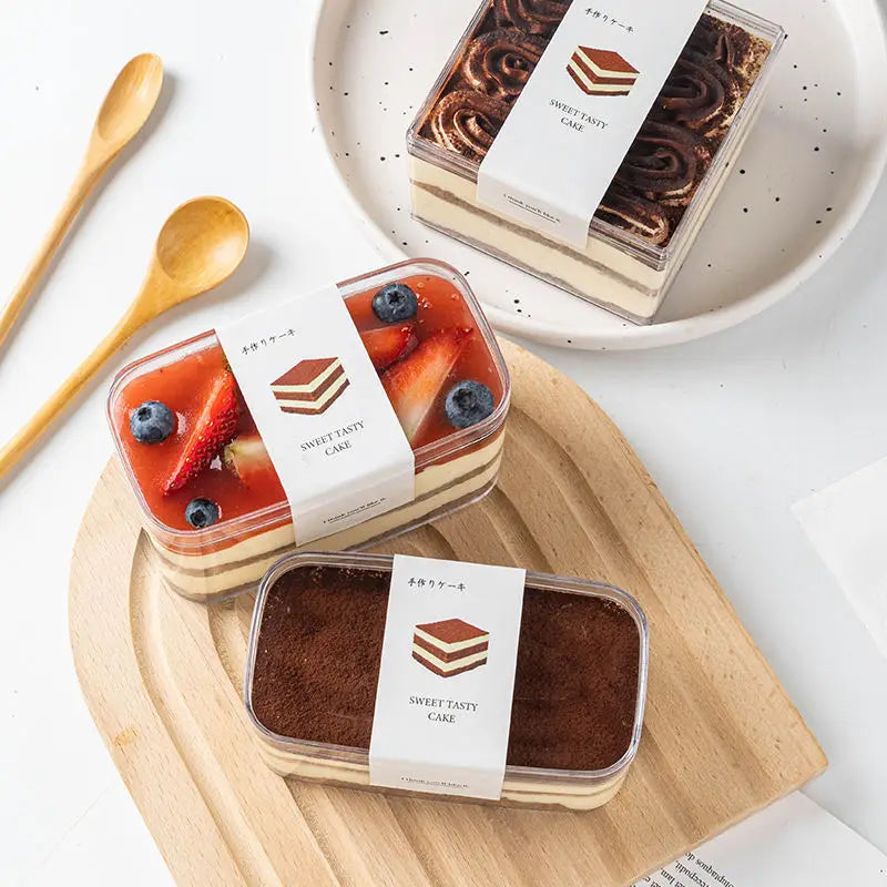 Customized High-quality Food Grade Plastic Transparent Biscuit Box, Pastry and Dessert Tiramisu Small square Transparent Box