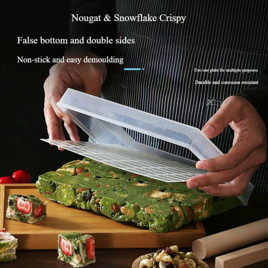 The special shaping mold for snowflake fudge and nougat is suitable for a 28x28cm baking pan.
